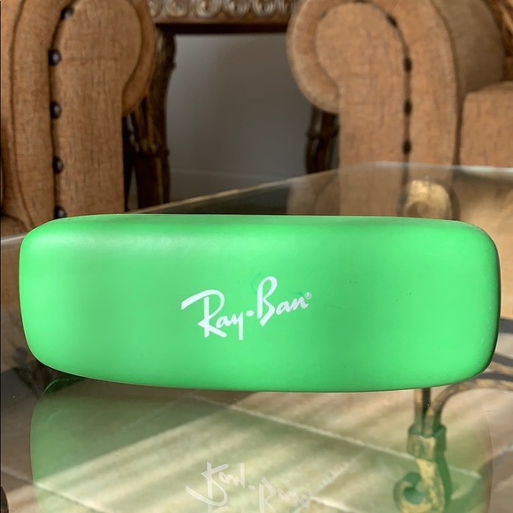 Ray-Bans case - Picture 1 of 2